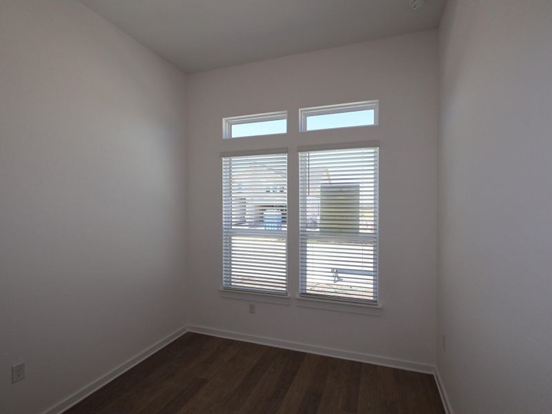 Spacious, unfurnished interior of a new home in Estancia West, Manchaca (Image 12).