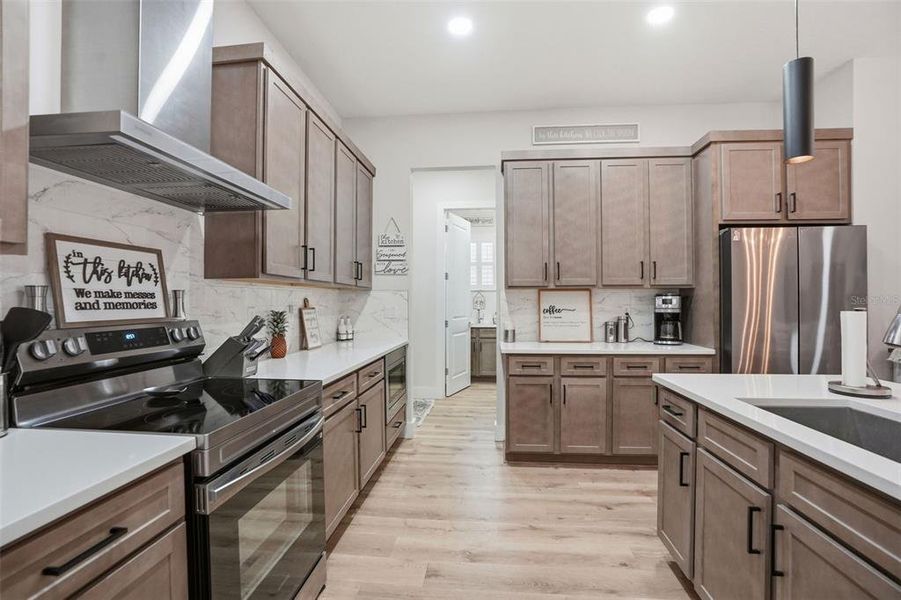Furnished interior view inside a new home in , Weeki Wachee (Image 17).