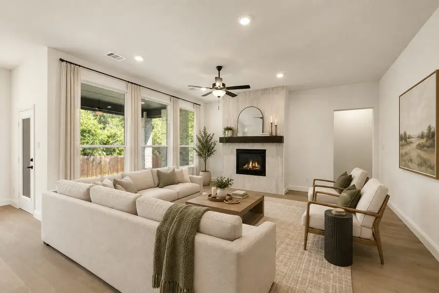 Furnished interior view inside a new home in Kentsdale Farms, DeSoto (Image 7).