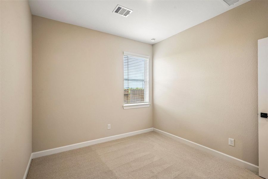 Spacious, unfurnished interior of a new home in Lago Mar, Texas City (Image 22). Spacious, unfurnished interior of a new home in Lago Mar, Texas City (Image 22).