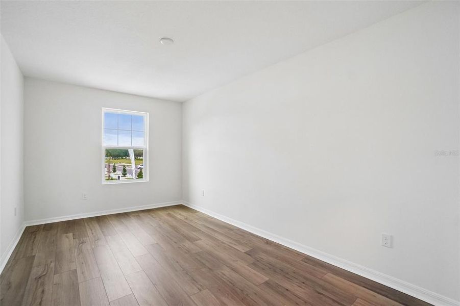 Spacious, unfurnished interior of a new home in Twin Oaks, Zephyrhills (Image 32).