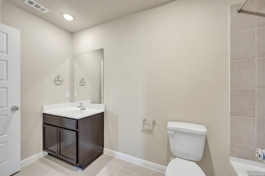 Furnished interior view inside a new home in Park Place, New Braunfels (Image 6).