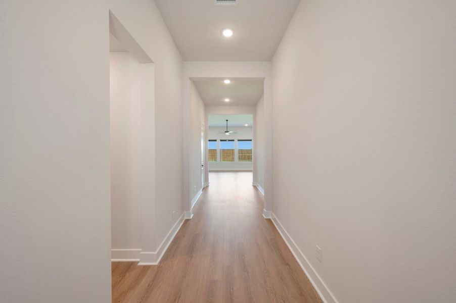 Spacious, unfurnished interior of a new home in LaPrelle, Fort Worth (Image 14).