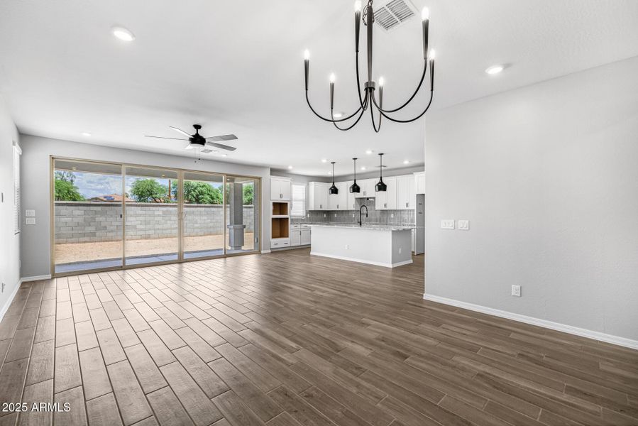 11)KITCHEN 11)KITCHEN