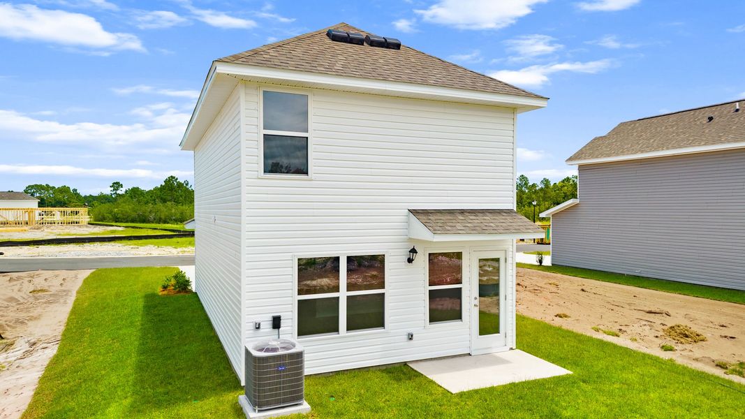 Representative exterior details of a home built from the The Alderbrook by D.R. Horton in Salt Pines, Port Saint Joe (Image 18).