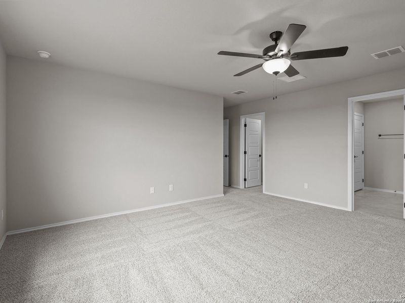 Spacious, unfurnished interior of a new home in Royal Crest, San Antonio (Image 26).