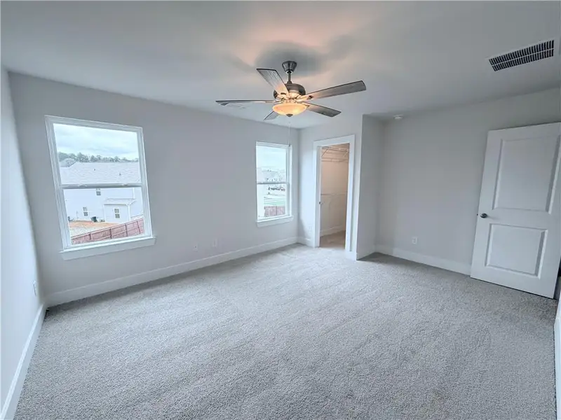 Spacious, unfurnished interior of a new home in , Cartersville (Image 9).