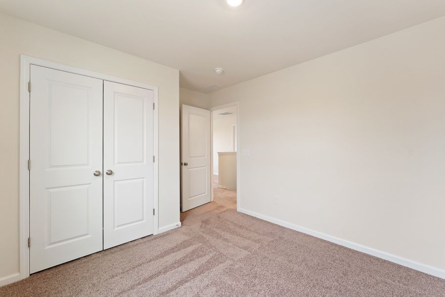 Spacious, unfurnished interior of a new home in Tucker Ridge, Pendleton (Image 26).