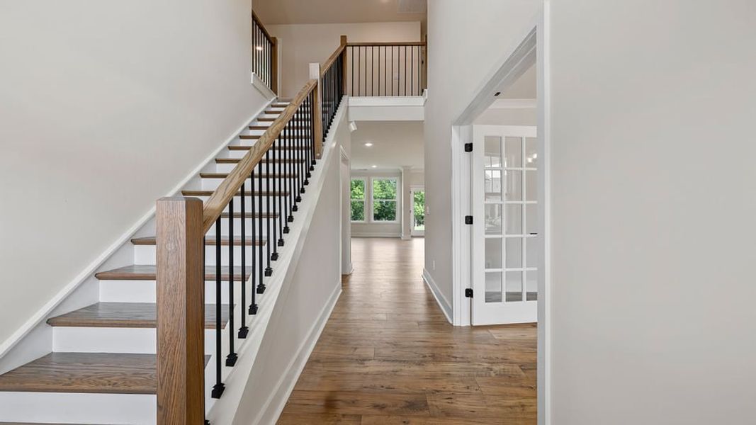 Spacious, unfurnished interior of a new home in Sycamore Cove, Woodruff (Image 16).