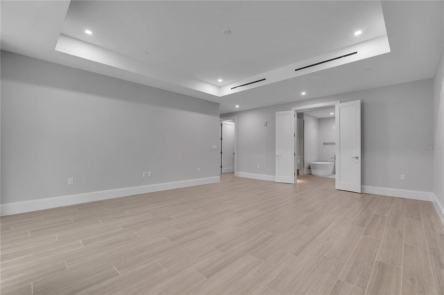 Spacious, unfurnished interior of a new home in , Sarasota (Image 20). Spacious, unfurnished interior of a new home in , Sarasota (Image 20).