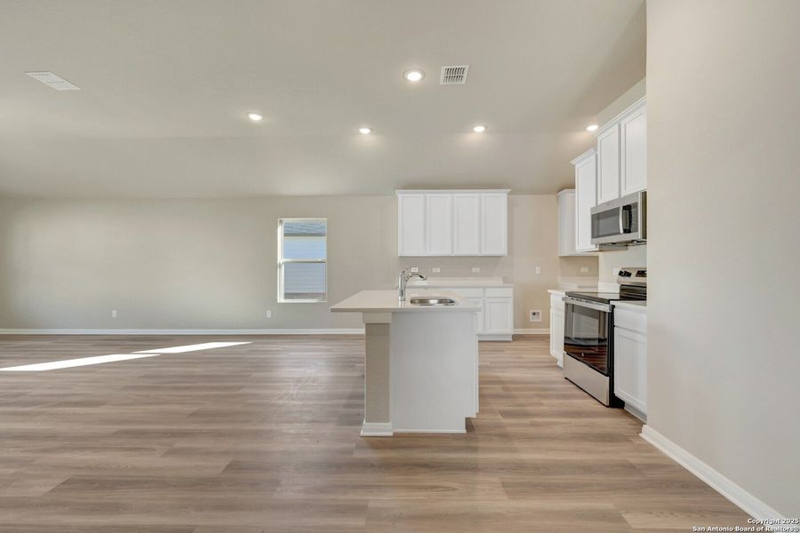 Image 40 of a home in Greenspoint Heights.