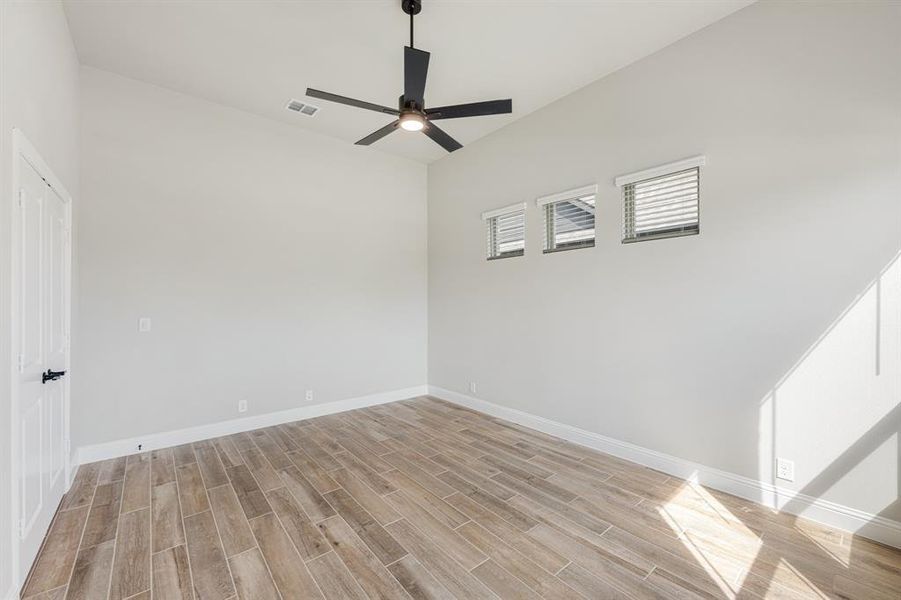 Spacious, unfurnished interior of a new home in Devonshire Classic 60-65, Forney (Image 24).