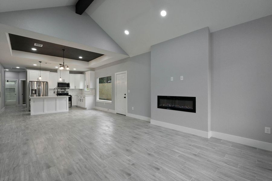 Spacious, unfurnished interior of a new home in , Willis (Image 30).