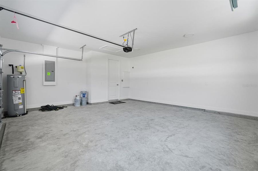 Spacious, unfurnished interior of a new home in Palm Coast Homes, Palm Coast (Image 40).