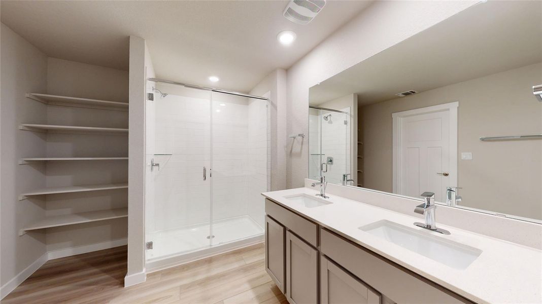 Furnished interior view inside a new home in Yowell Ranch, Killeen (Image 11).