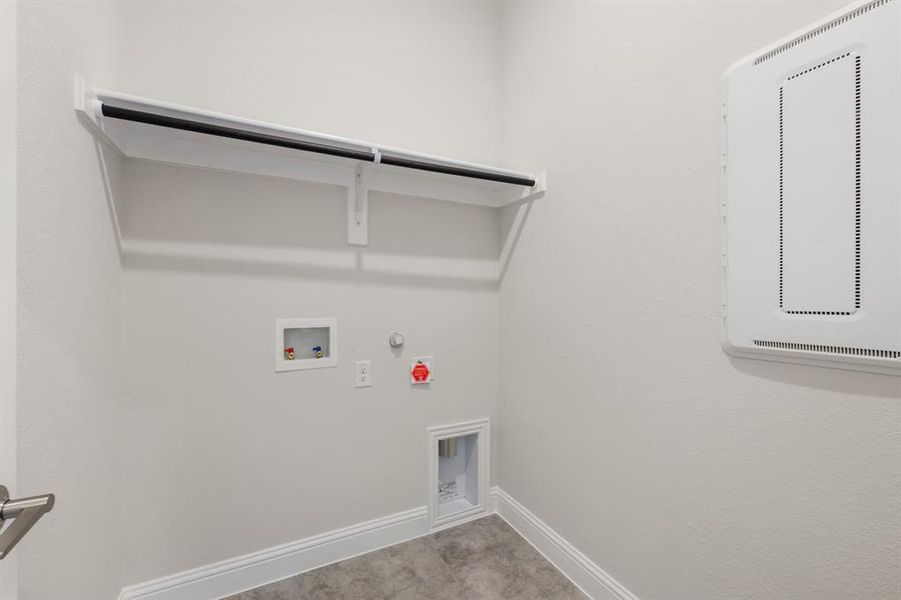 Spacious, unfurnished interior of a new home in Sable Creek, Sanger (Image 33). Spacious, unfurnished interior of a new home in Sable Creek, Sanger (Image 33).