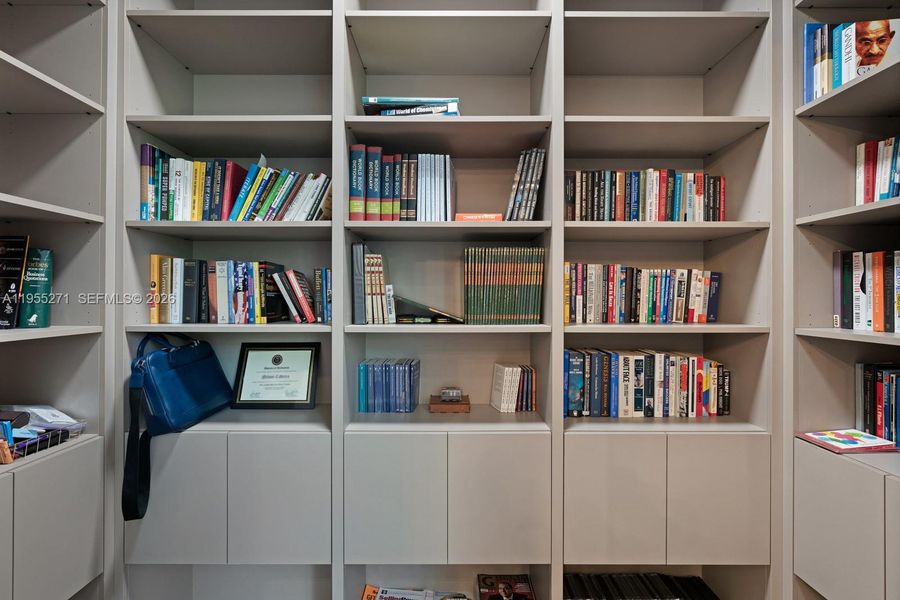 Image 76 of a home in .