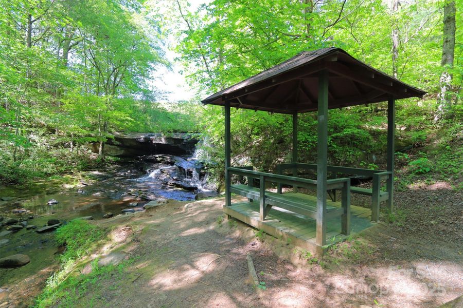 Riverbend Community Amenities. Lakeside common area Riverbend Community Amenities. Lakeside common area