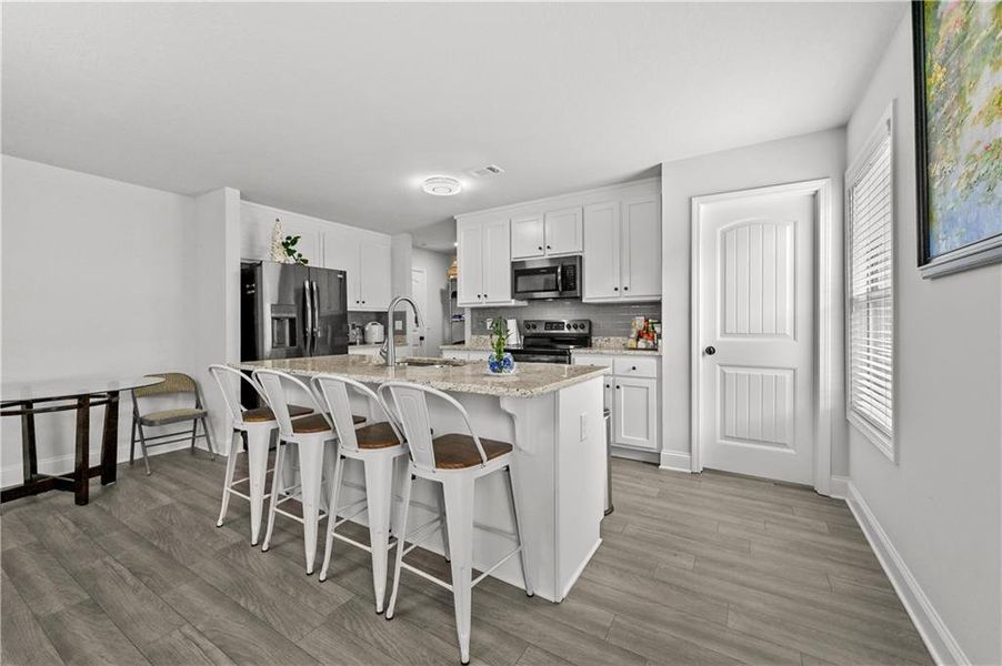 Furnished interior view inside a new home in , Jefferson (Image 5).