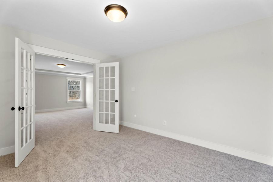 Spacious, unfurnished interior of a new home in Redland, Advance (Image 27).
