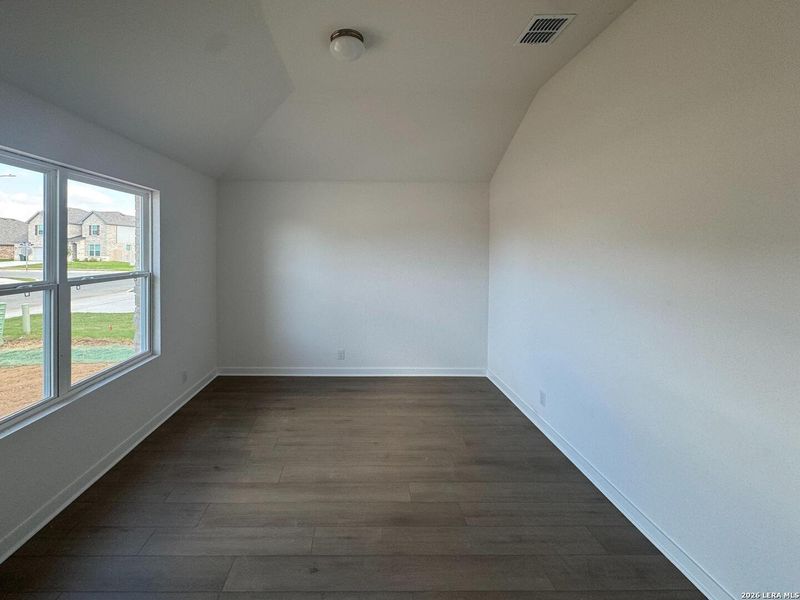 Spacious, unfurnished interior of a new home in Saddlebrook Ranch, Schertz (Image 6). Spacious, unfurnished interior of a new home in Saddlebrook Ranch, Schertz (Image 6).