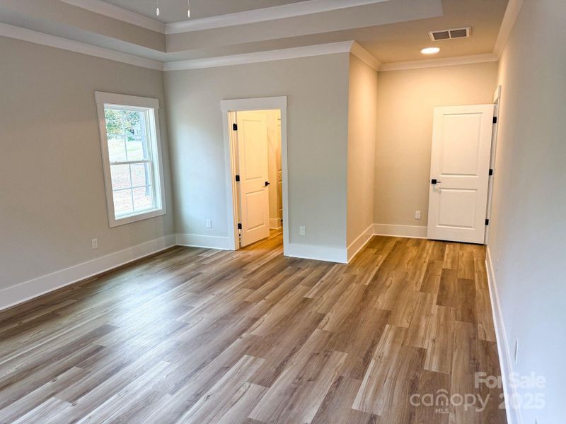 Spacious, unfurnished interior of a new home in , Denton (Image 15).