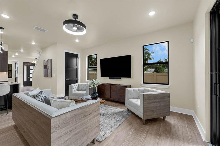 Furnished interior view inside a new home in , Orlando (Image 38).