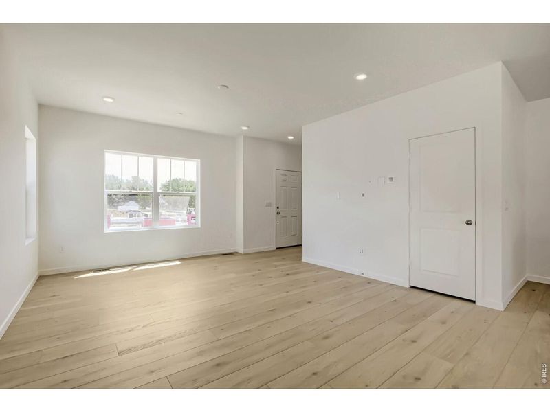 Spacious, unfurnished interior of a new home in Timber Lark, Fort Collins (Image 11).