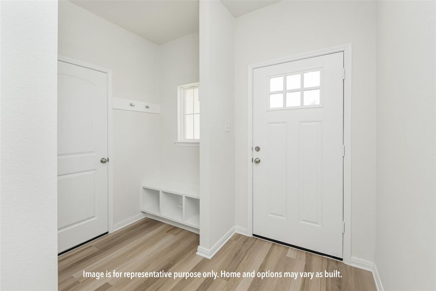 Spacious, unfurnished interior of a new home in , Brenham (Image 7).