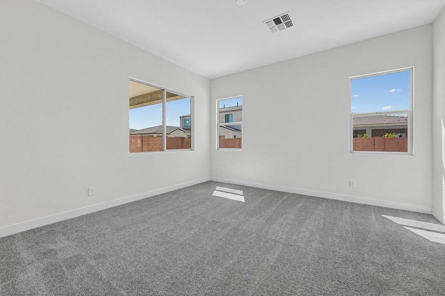 Spacious, unfurnished interior of a new home in Combs Ranch, San Tan Valley (Image 15).