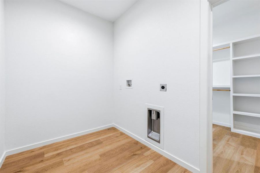 Spacious, unfurnished interior of a new home in , Hawley (Image 21).
