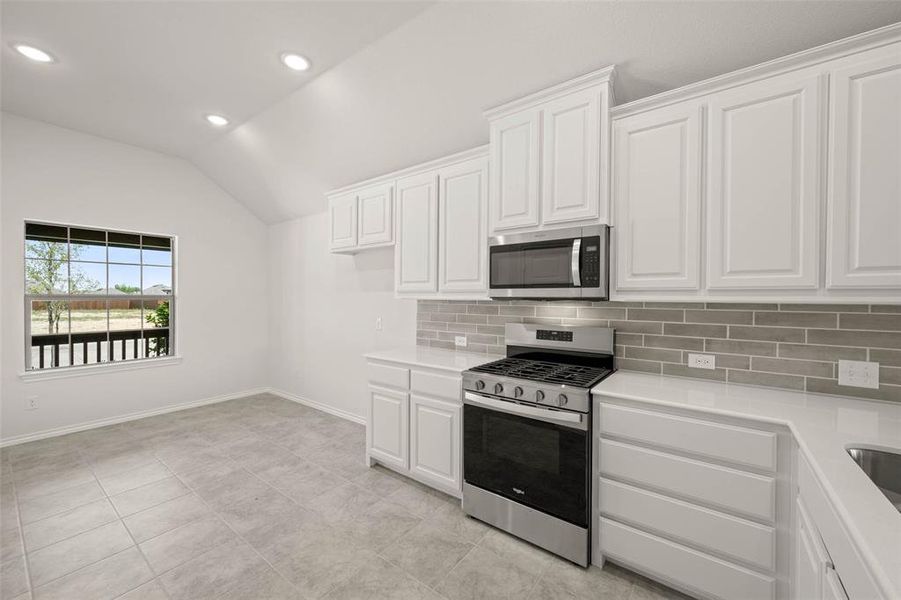 Furnished interior view inside a new home in Chisholm Hills, Cleburne (Image 11).
