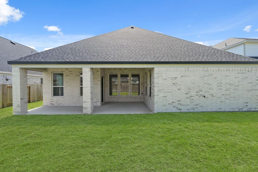 Front exterior of a new home in Briarwood Crossing, Rosenberg, TX, highlighting curb appeal (Image 20).