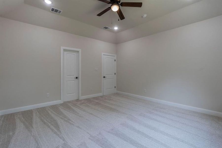 Spacious, unfurnished interior of a new home in , Runaway Bay (Image 12).