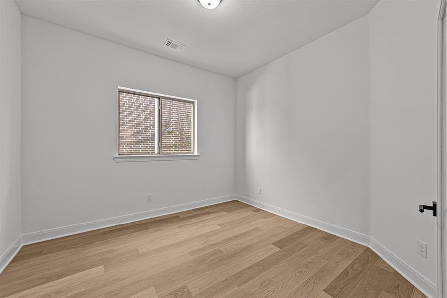 Spacious, unfurnished interior of a new home in Creekshaw – Classic, Royse City (Image 16). Spacious, unfurnished interior of a new home in Creekshaw – Classic, Royse City (Image 16).