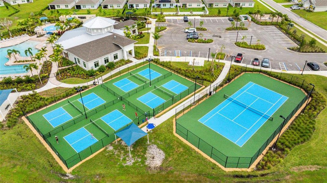 Community amenities in , North Fort Myers (Image 37).