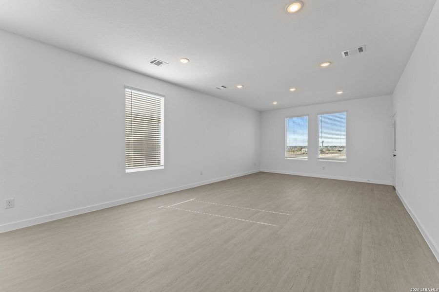 Spacious, unfurnished interior of a new home in Grace Valley, Marion (Image 20).
