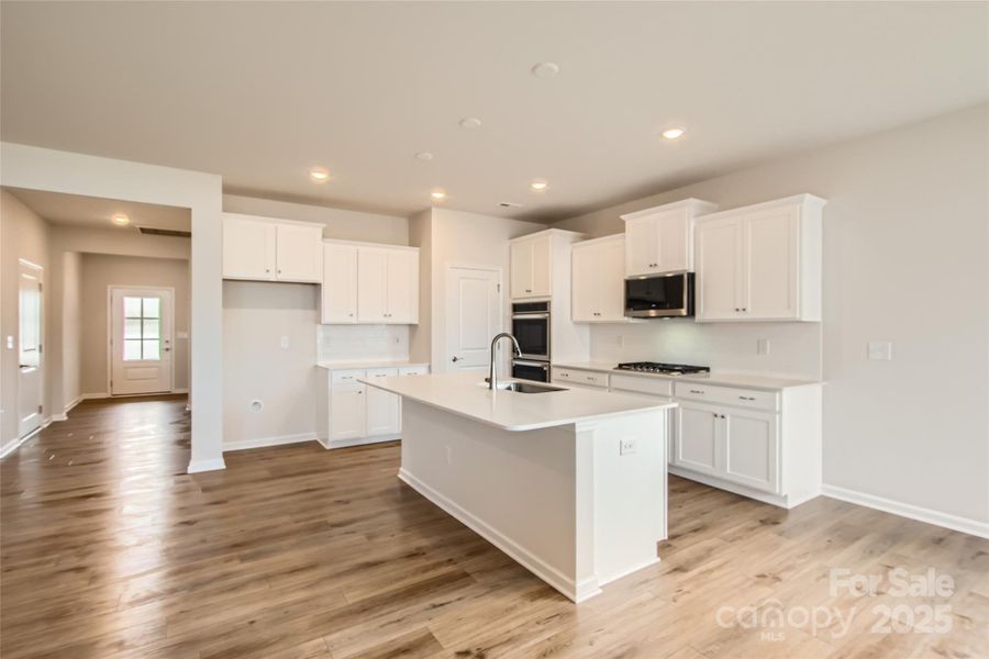 Kitchen(example) Kitchen(example)