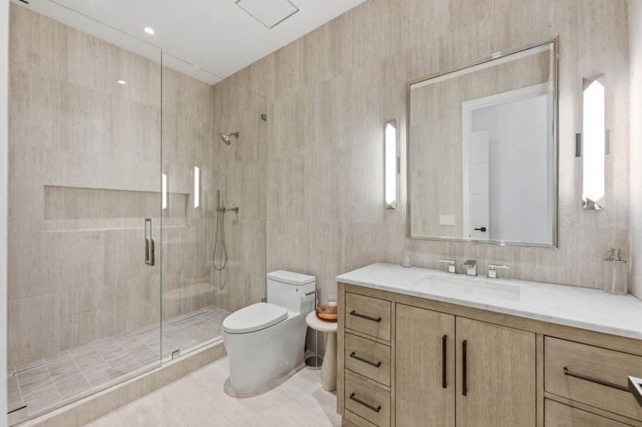 BATHROOM #4