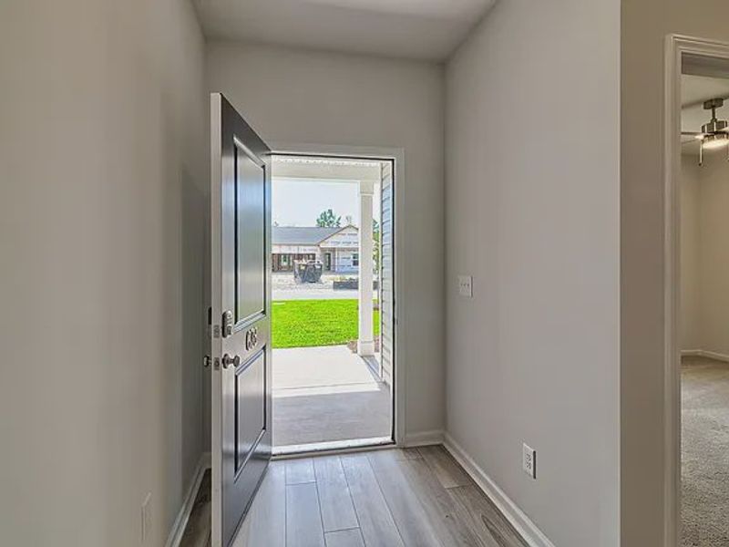 Spacious, unfurnished interior of a new home in Amber Hill, West Columbia (Image 24).
