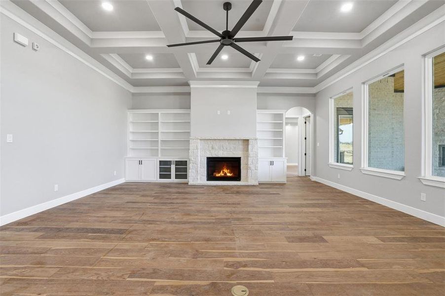 Spacious, unfurnished interior of a new home in , Weatherford (Image 30).