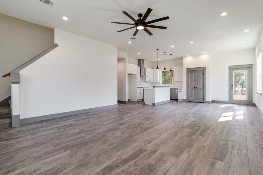 Living area without virtual staging