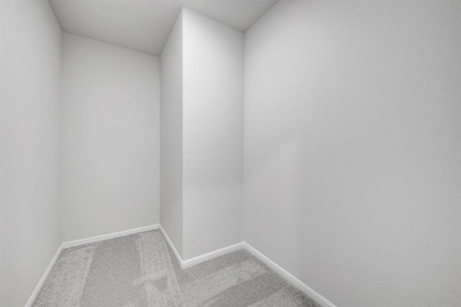 Spacious, unfurnished interior of a new home in Sanderos, Fort Worth (Image 26).