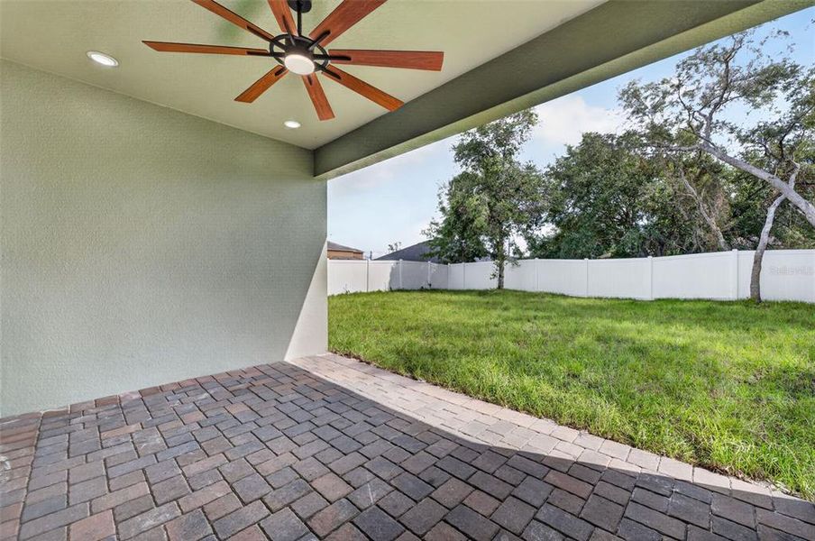 Exterior details and patio area of a home in , Poinciana (Image 4).