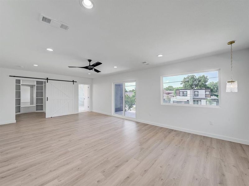 Spacious, unfurnished interior of a new home in , Dallas (Image 22).