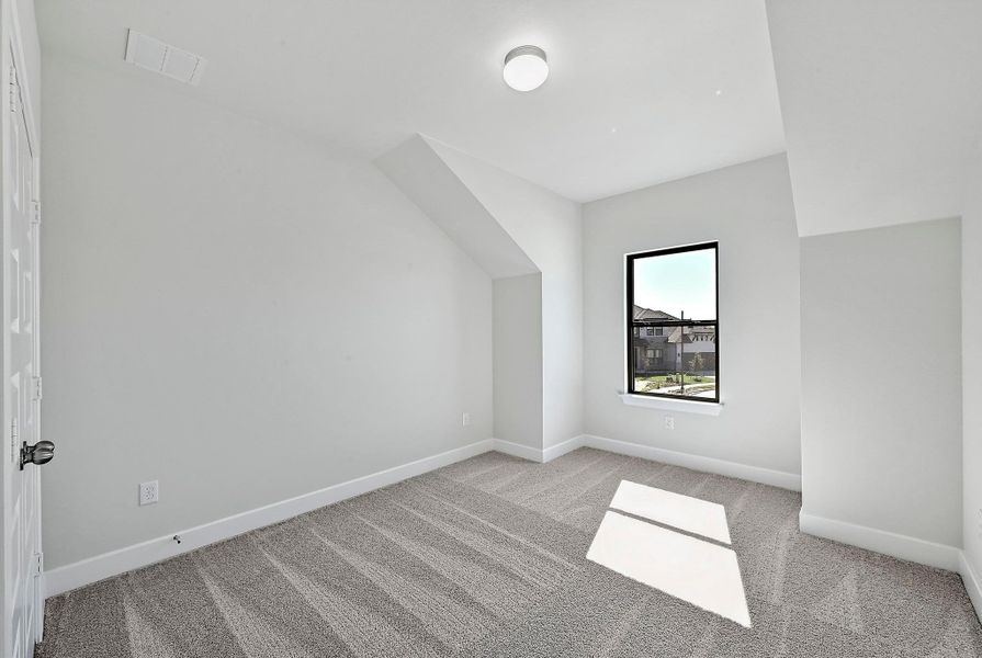 Spacious, unfurnished interior of a new home in Santa Rita Ranch - 60', Liberty Hill (Image 24).