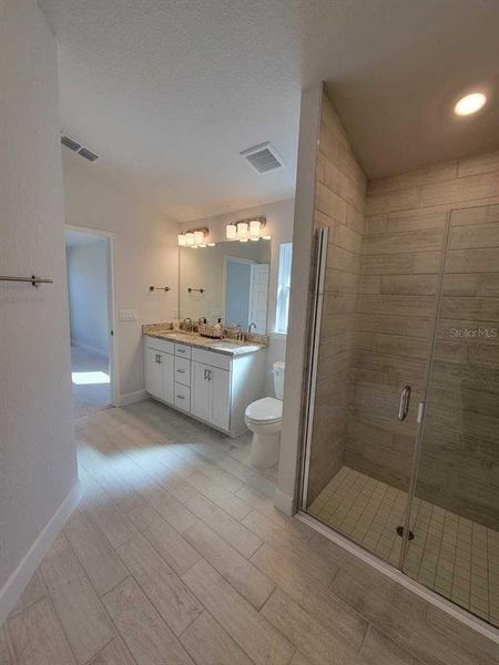 Furnished interior view inside a new home in Ocala Crossings South, Ocala (Image 8).