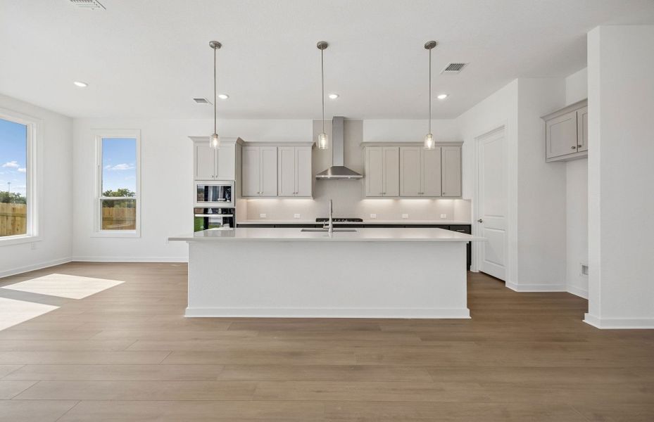 Furnished interior view inside a new home in Kuempel Farms, Pflugerville (Image 11).
