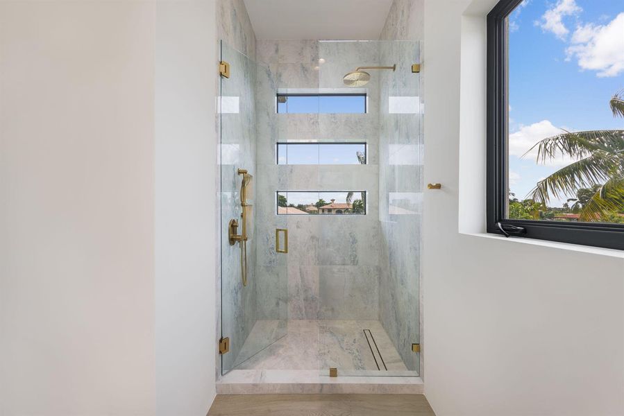 Bath 1 shower upstairs Bath 1 shower upstairs
