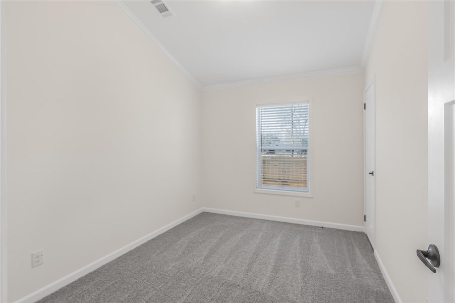 Spacious, unfurnished interior of a new home in , Somerville (Image 15).